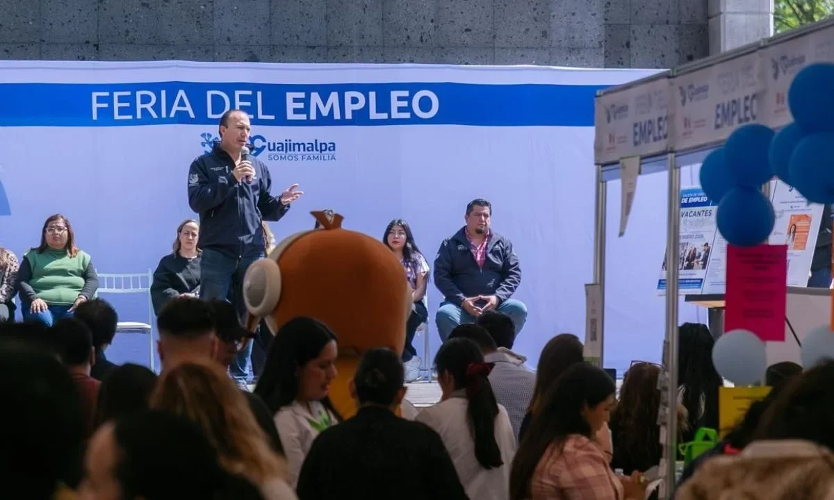 Carlos Orvañanos inaugura Feria del Empleo en Cuajimalpa