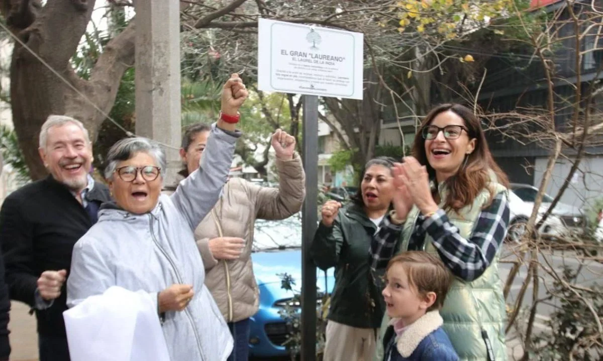 Develan placa al árbol Laureano y exigen protección a defensores del medio ambiente