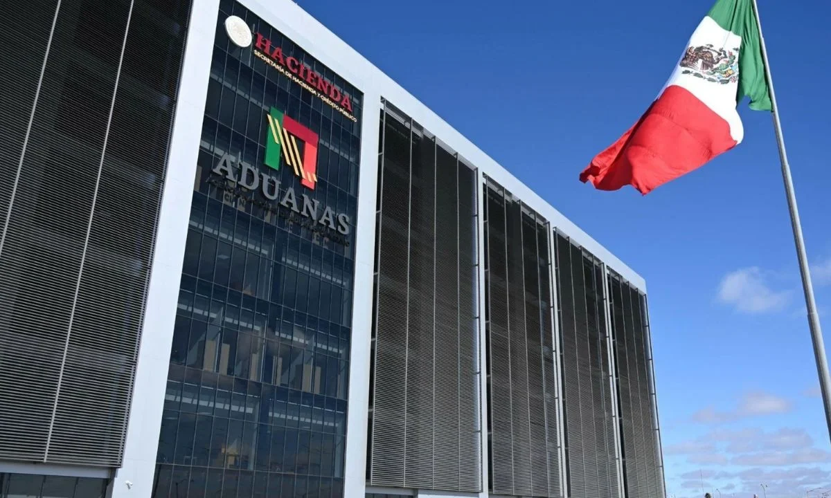Falla en sistema de Aduanas provoca caos en Nuevo Laredo