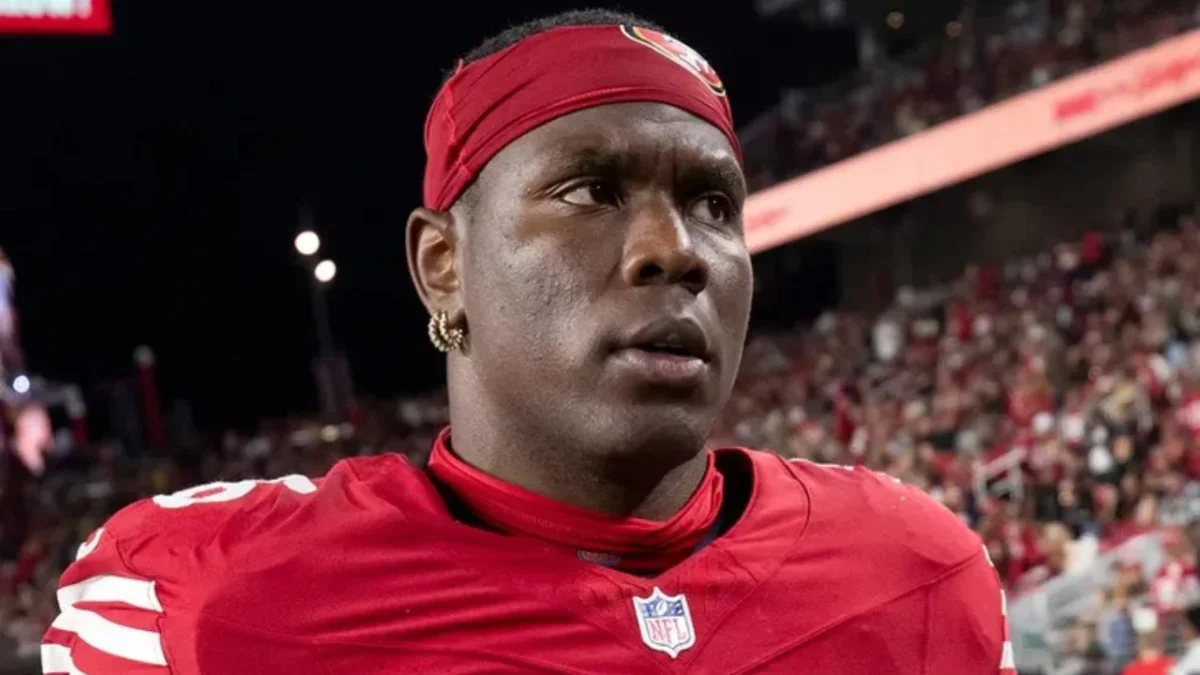 Keion White de los niners recibió un disparo después del Super Bowl