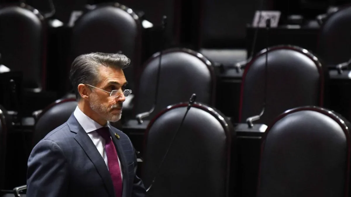 Morenista denuncia a Sergio Mayer a la CNHJ por dejar sus labores para ir a 'La Casa de los Famosos'