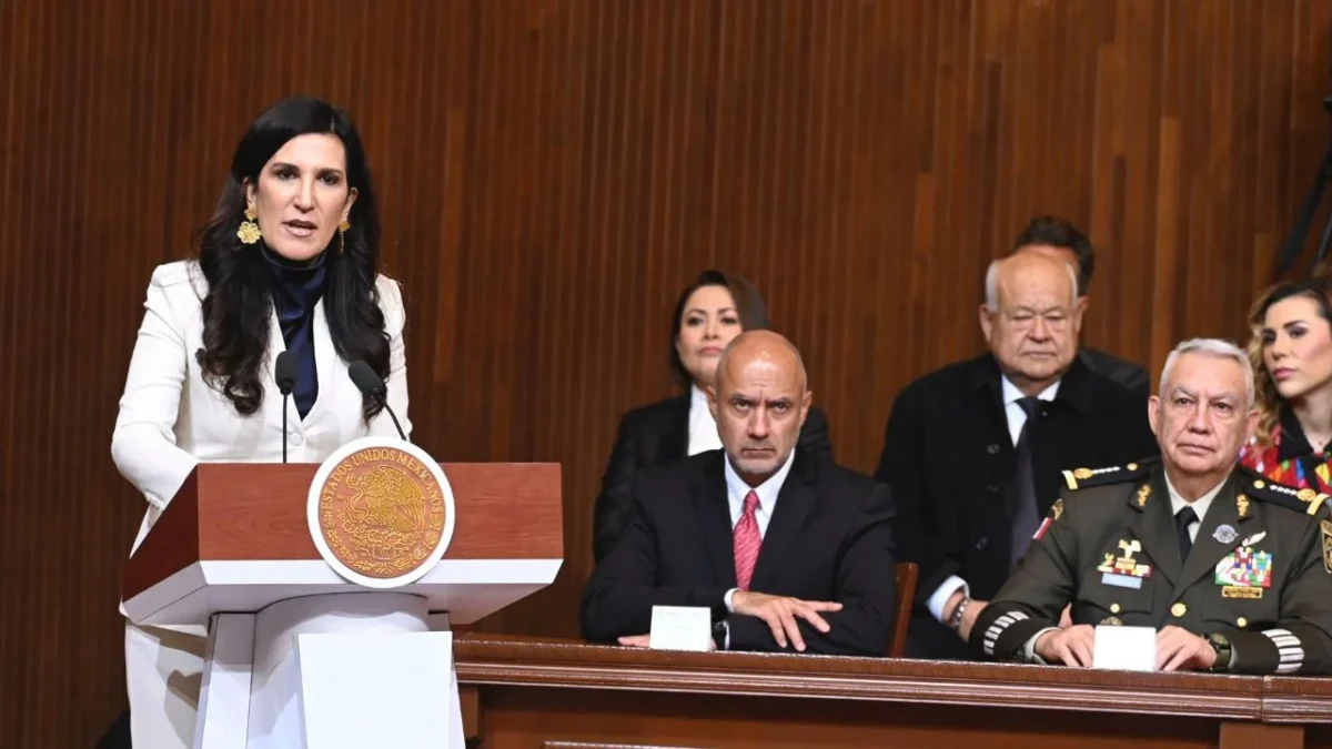 'Nuestra Constitución debe ser el instrumento para pacificar a México': Kenia López Rabadán