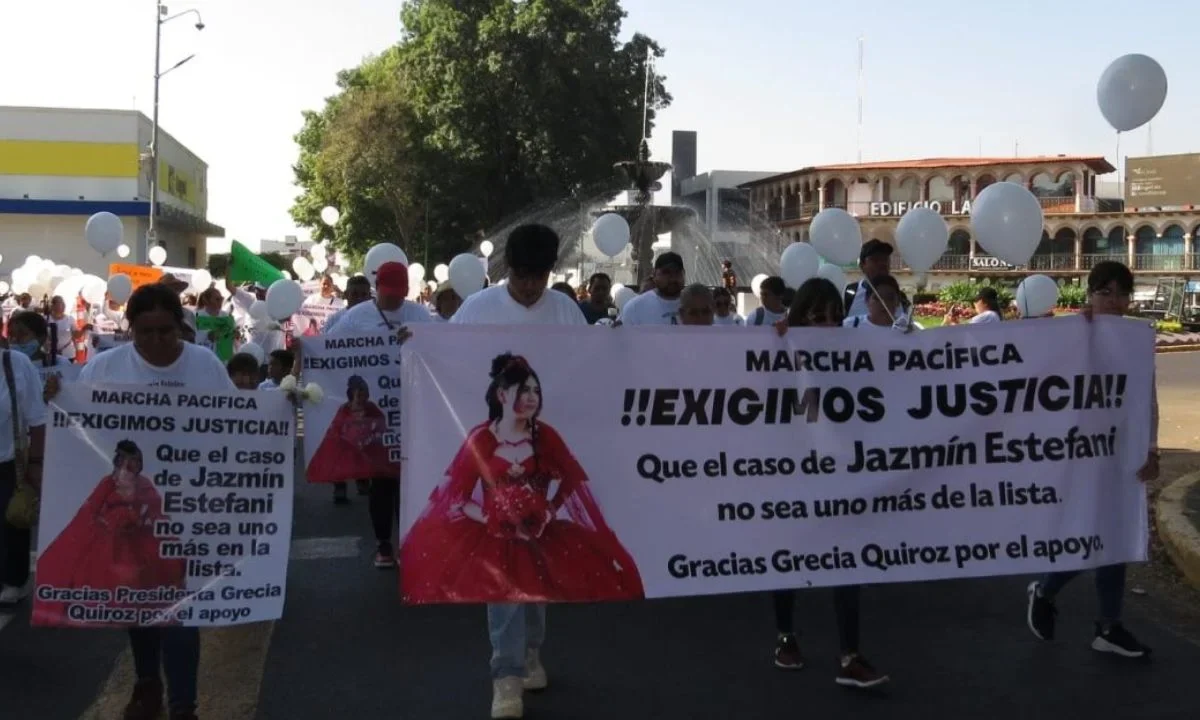 Pobladores exigen el esclarecimiento del asesinato de Jazmín Estefani en Uruapan