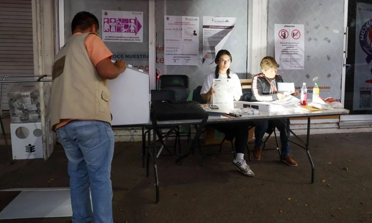 Sortean a ciudadanos con apellido con la letra D para ser funcionarios de casilla en Coahuila