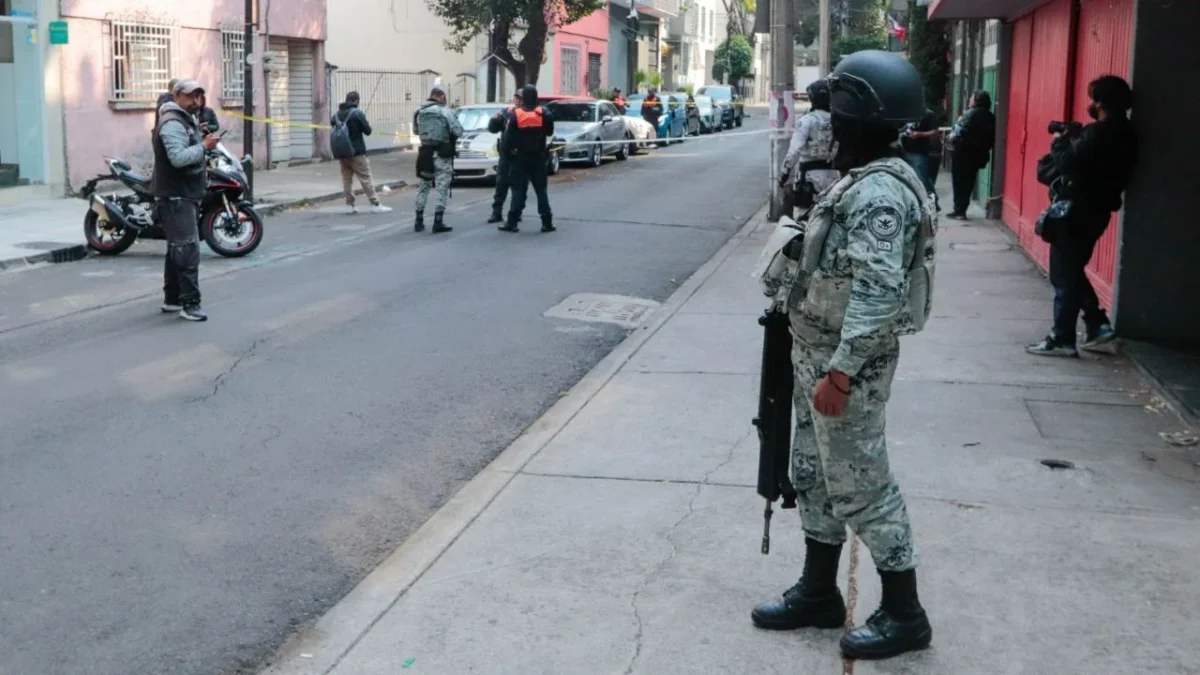 VIDEO: Sacan los restos de 'El Mencho' de instalación federal en CDMX