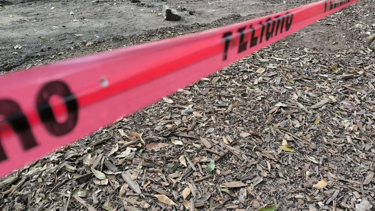 Habitantes de la zona de Huehuetlán El Grande alertaron a las autoridades al ver a varias personas tiradas en un paraje de difícil acceso.