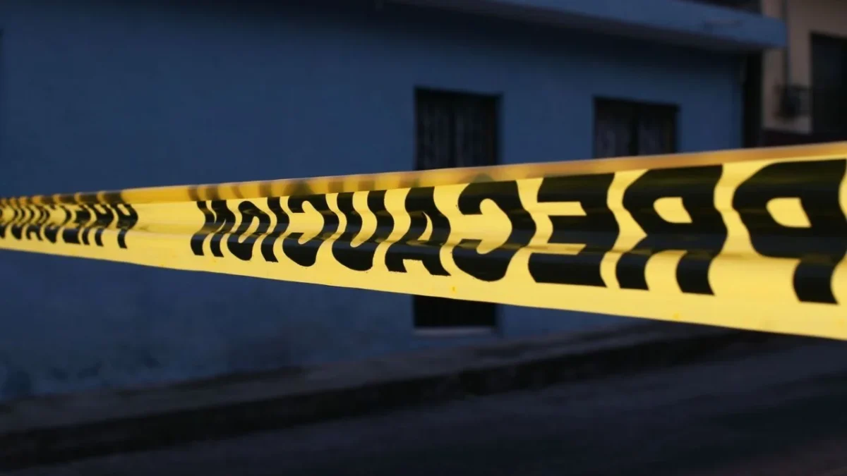 Joaquín Norberto Aquino Martínez, director de Obras Públicas de Coatzingo, murió asesinado al exterior de su vivienda.