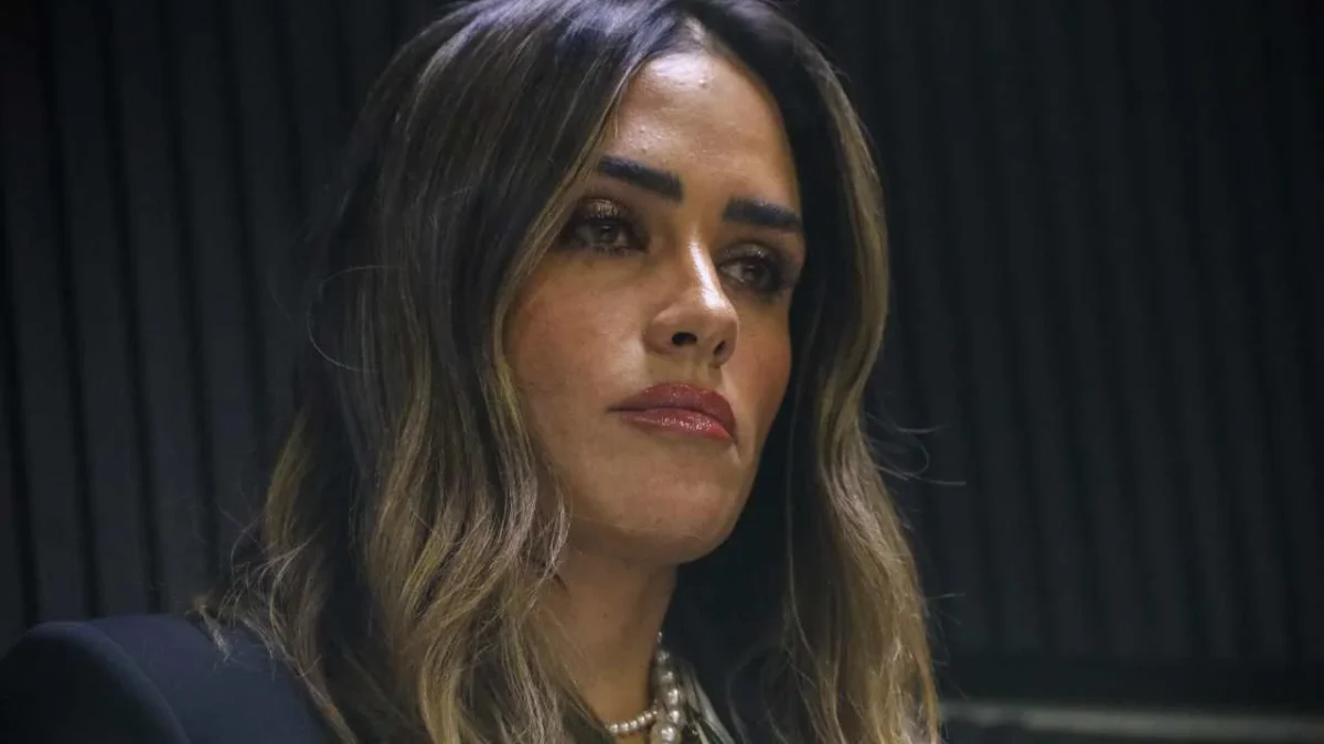 La alcaldesa de la Cuauhtémoc, Alessandra Rojo de la Vega, mencionó que cumplir la ley no puede pagarse con golpes.