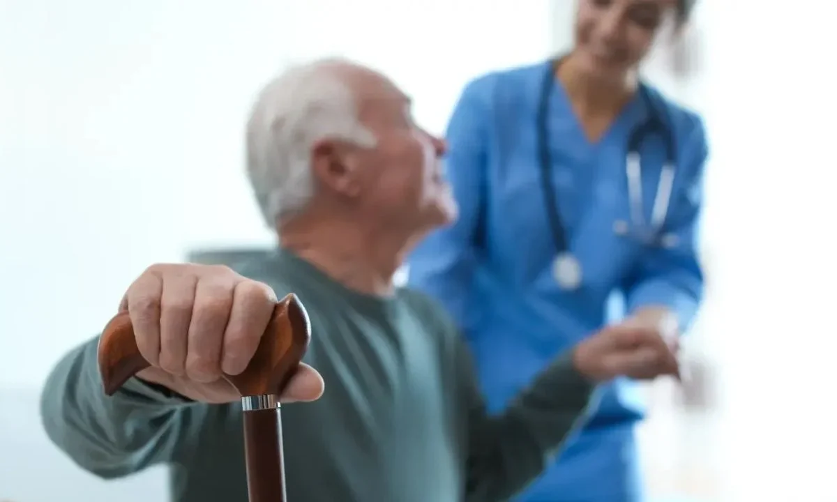La AMIS propuso una reforma en materia de gastos médicos mayores para adultos mayores sin comprometer la solvencia técnica del sistema.