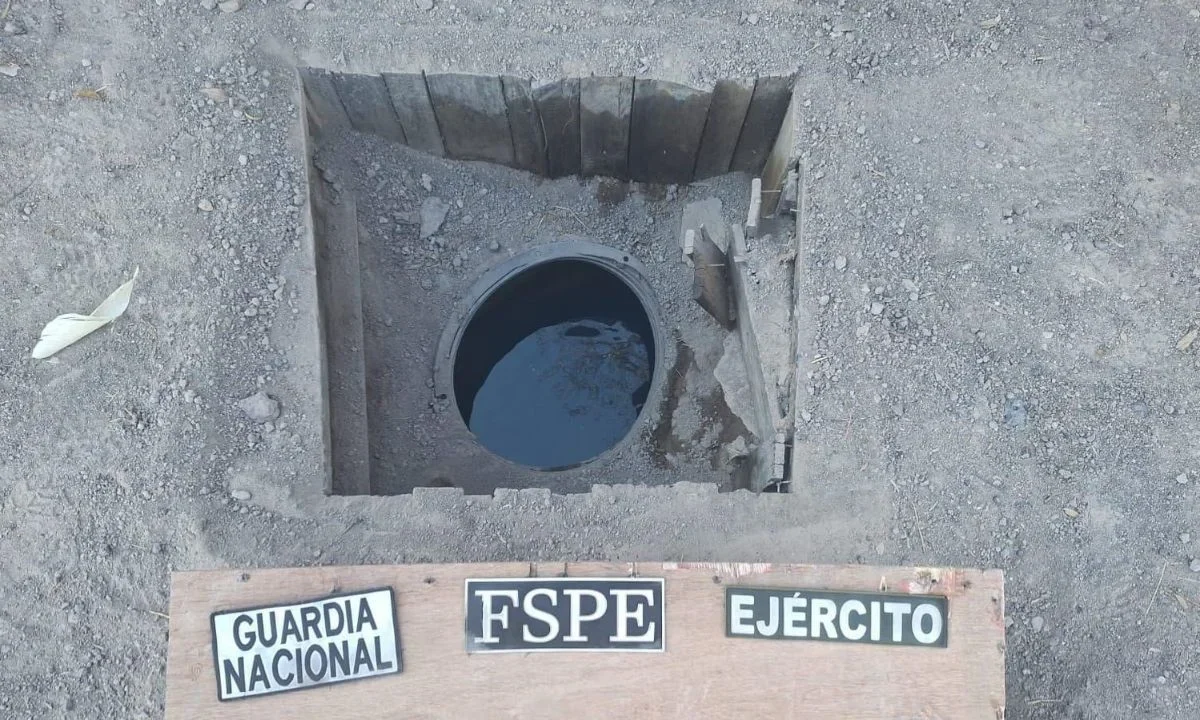 Elementos de la Policía de Guanajuato, en coordinación con la Guardia Nacional y la Sedena, aseguraron más de 50 mil litros de hidrocarburo en una zona rural de Villagrán.