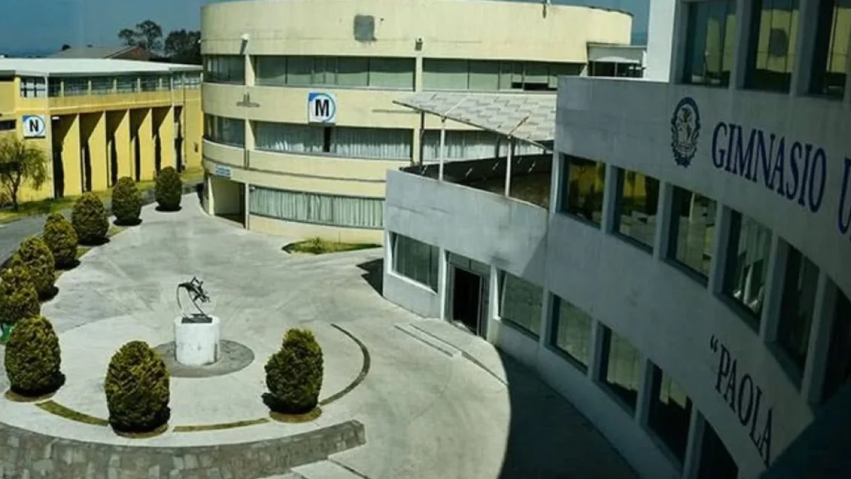 Una joven de 19 años fue agredida con arma blanca en el gimnasio del campus Rehilete del CUI, en Ixtlahuaca, Estado de México.