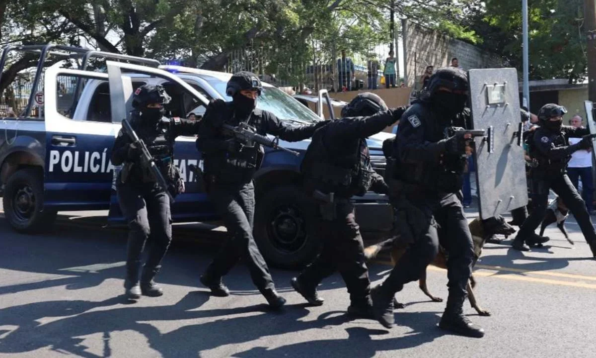 Un ataque armado contra elementos de la Policía Estatal en el municipio de Coquimatlán, Colima, dejó un oficial muerto.
