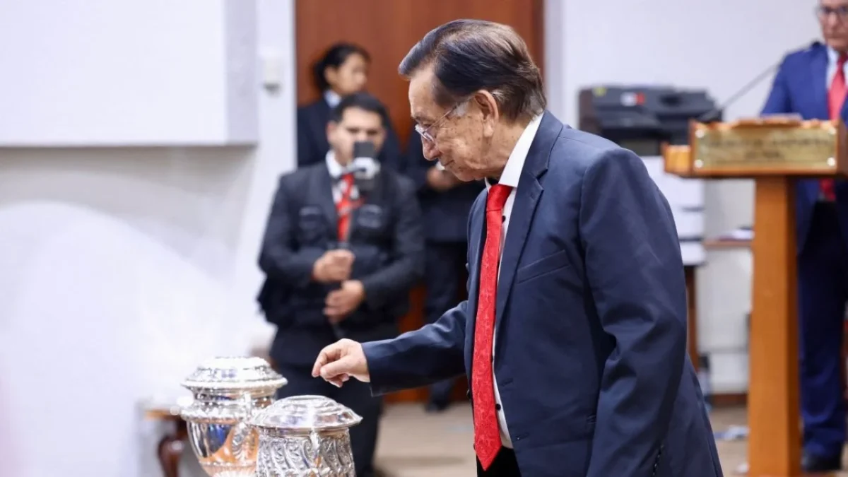 Tras dos votaciones, el Congreso de Perú designa a José María Balcázar, defensor del matrimonio infantil, como presidente interino.