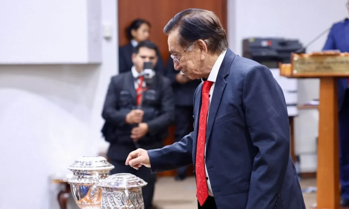 Tras dos votaciones, el Congreso de Perú designa a José María Balcázar, defensor del matrimonio infantil, como presidente interino.