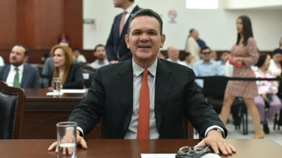 Luego de casi un mes de permanecer hospitalizado, dan de alta a al diputado Sergio Torres a casi un mes del ataque en Sinaloa.