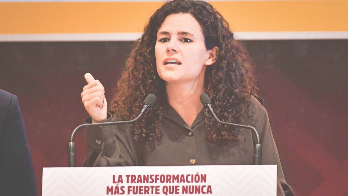 Error. La presidenta de Morena presentó una gráfica sobre la XLVI legislatura, cuando debería ser la LXVI.