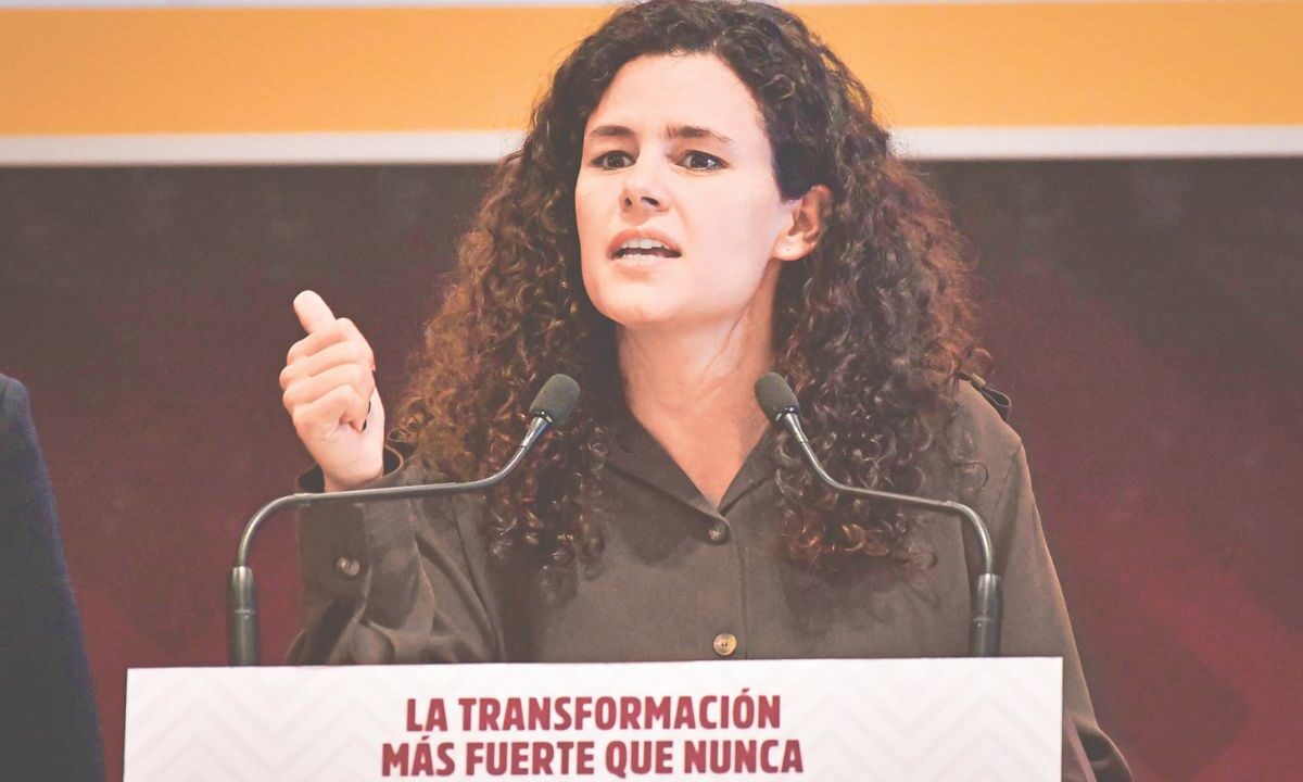 Error. La presidenta de Morena presentó una gráfica sobre la XLVI legislatura, cuando debería ser la LXVI.