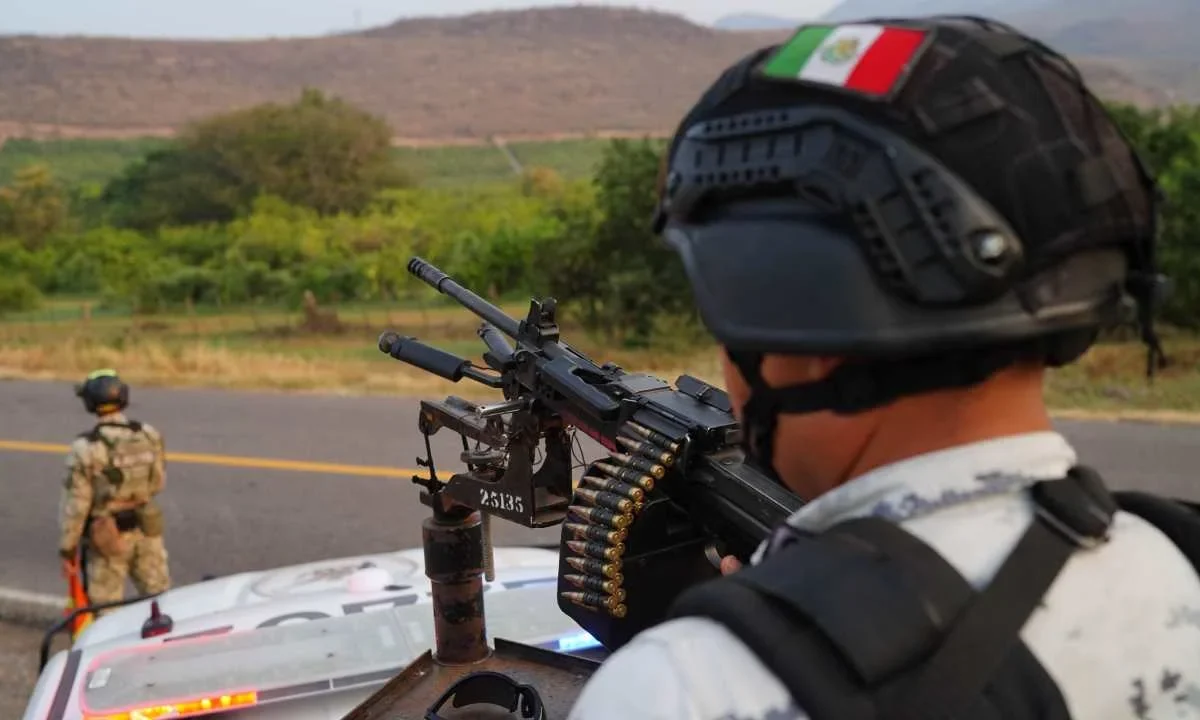 La Fiscalía de Guanajuato investiga a elementos de la Guardia Nacional por la muerte de un joven.