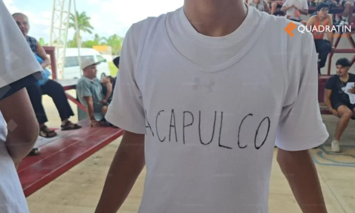 La selección de Acapulco de basquetbol compite en la Olimpiada Nacional Conade, pero lo hace sin uniforme y con uno improvisado.