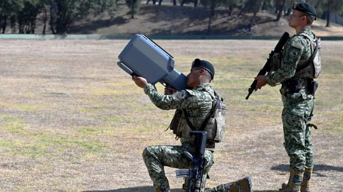 Seguridad. Militares señalaron que usarán dos tipos de equipo antidrones para proteger las tres sedes de la justa deportiva.