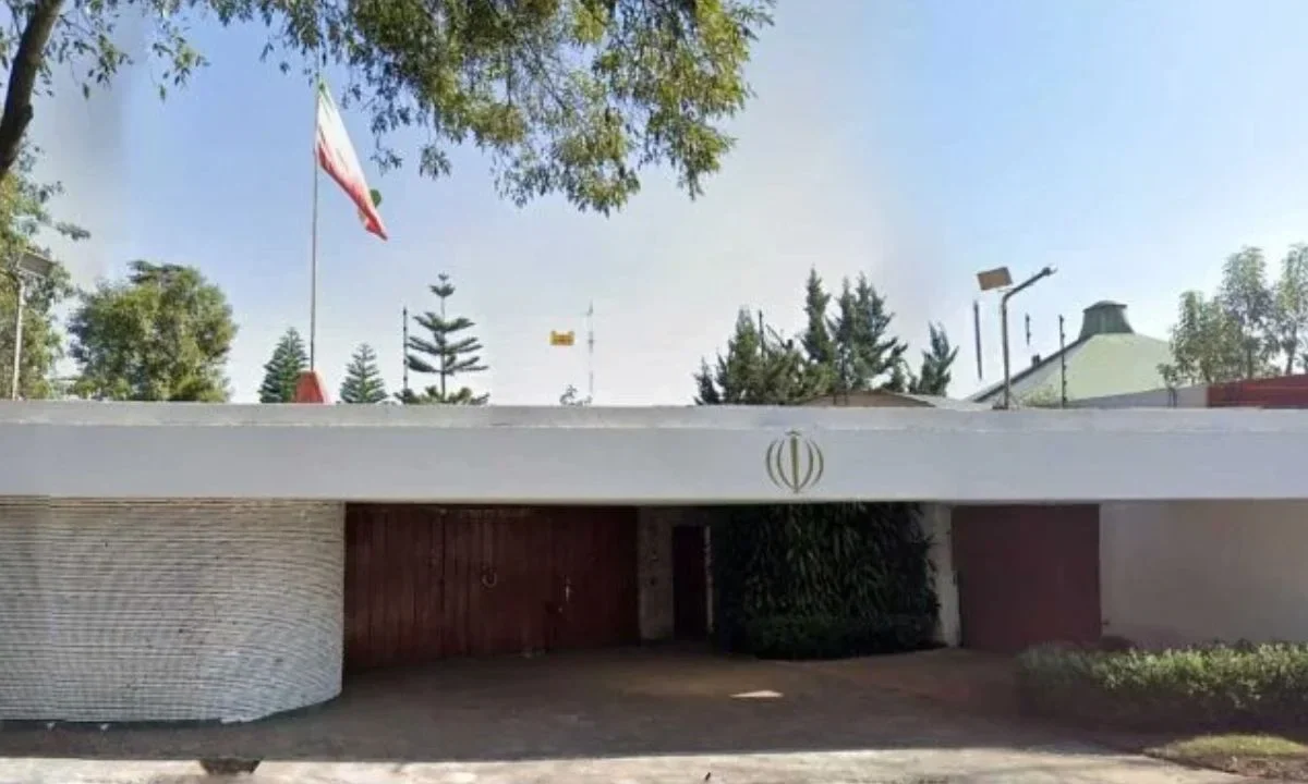Estados Unidos e Israel lanzaron ataques contra Irán el 28 de febrero, y la emisora ​​pública israelí informó que el líder supremo, el ayatolá Ali Jamenei, había sido el objetivo, mientras que la república islámica tomó represalias con descargas de misiles contra los estados del Golfo e Israel.