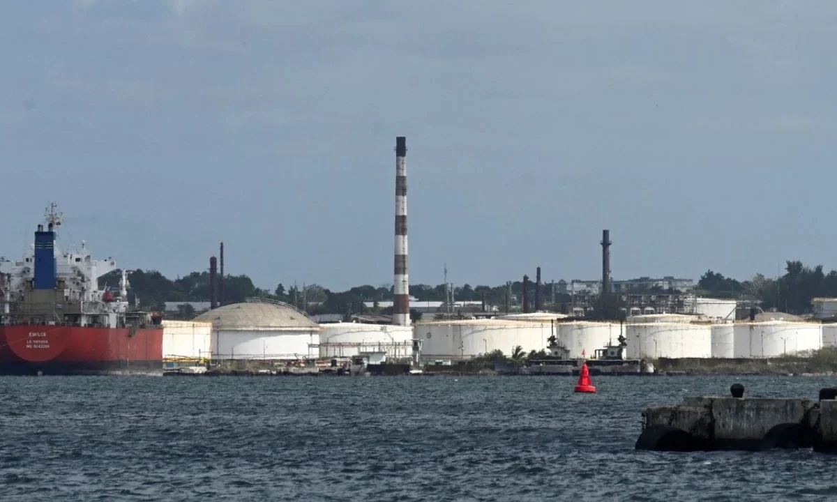 EU autorizó la venta de petróleo y gas a Cuba siempre y cuando el combustible vaya a manos de ciudadanos y sector privado.