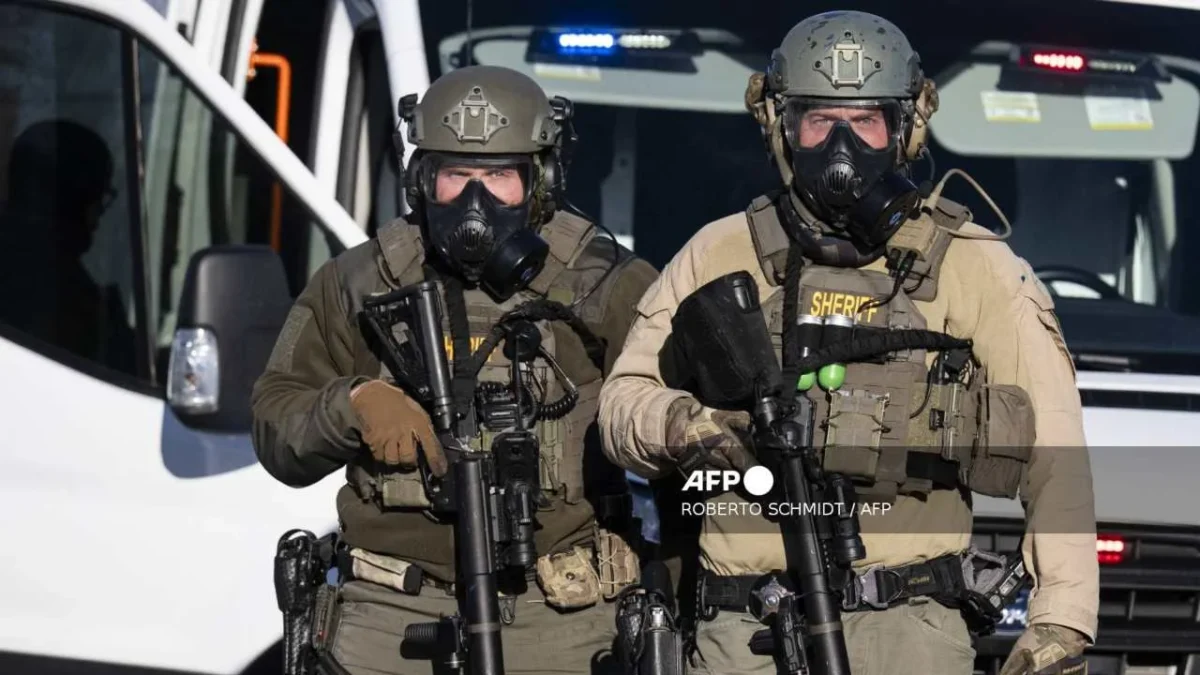 Dos agentes federales del ICE fueron suspendidos por presuntamente mentir sobre un tiroteo en Minneapolis.