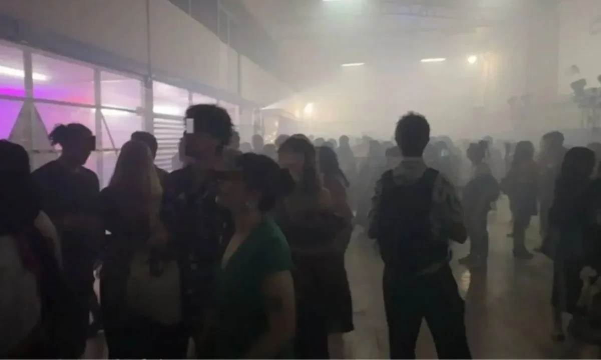 Al menos 853 personas fueron desalojadas en una fiesta clandestina en la Colonia Doctores, en la Alcaldía Cuauhtémoc.