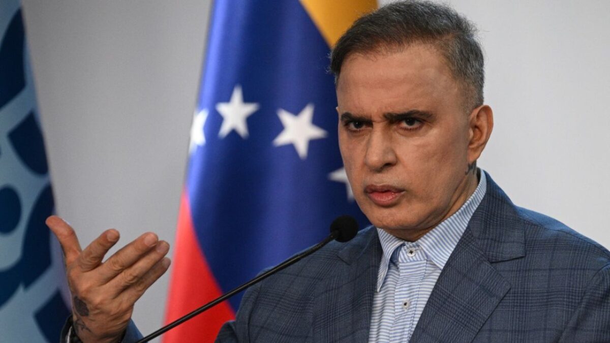 El fiscal general de Venezuela, Tarek William Saab, renunció este miércoles después de casi una década en el cargo.