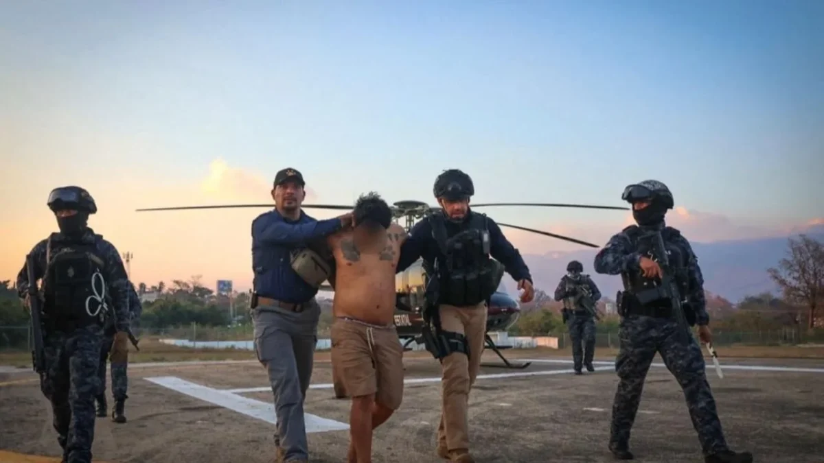 Fuerzas de seguridad estatales y federales detuvieron a “El Espíritu”, señalado como uno de los principales operadores del crimen organizado en Chiapas.