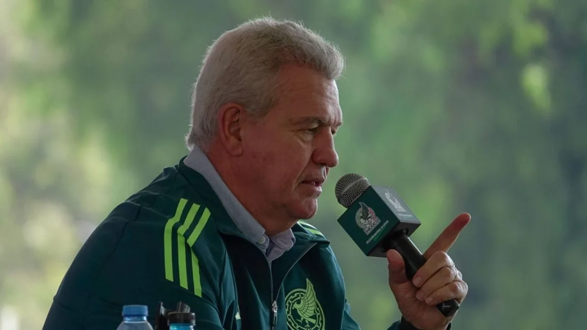 Javier Aguirre y jugadores de la Selección Nacional, llegas a concentración de México en Querétaro pese a violencia de este domingo.