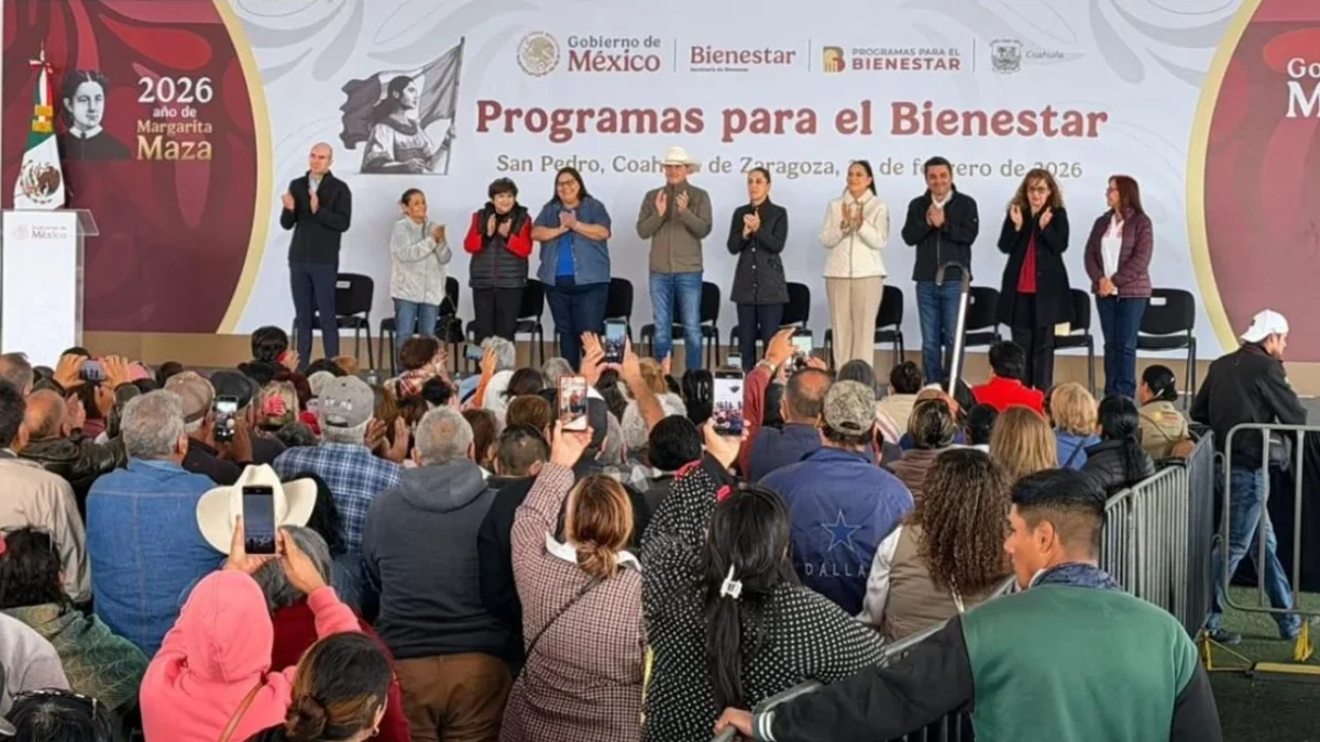 Manolo Jiménez llevó porra al evento Programas de Bienestar encabezado por la titular del Ejecutivo federal y secretarios de Estado.