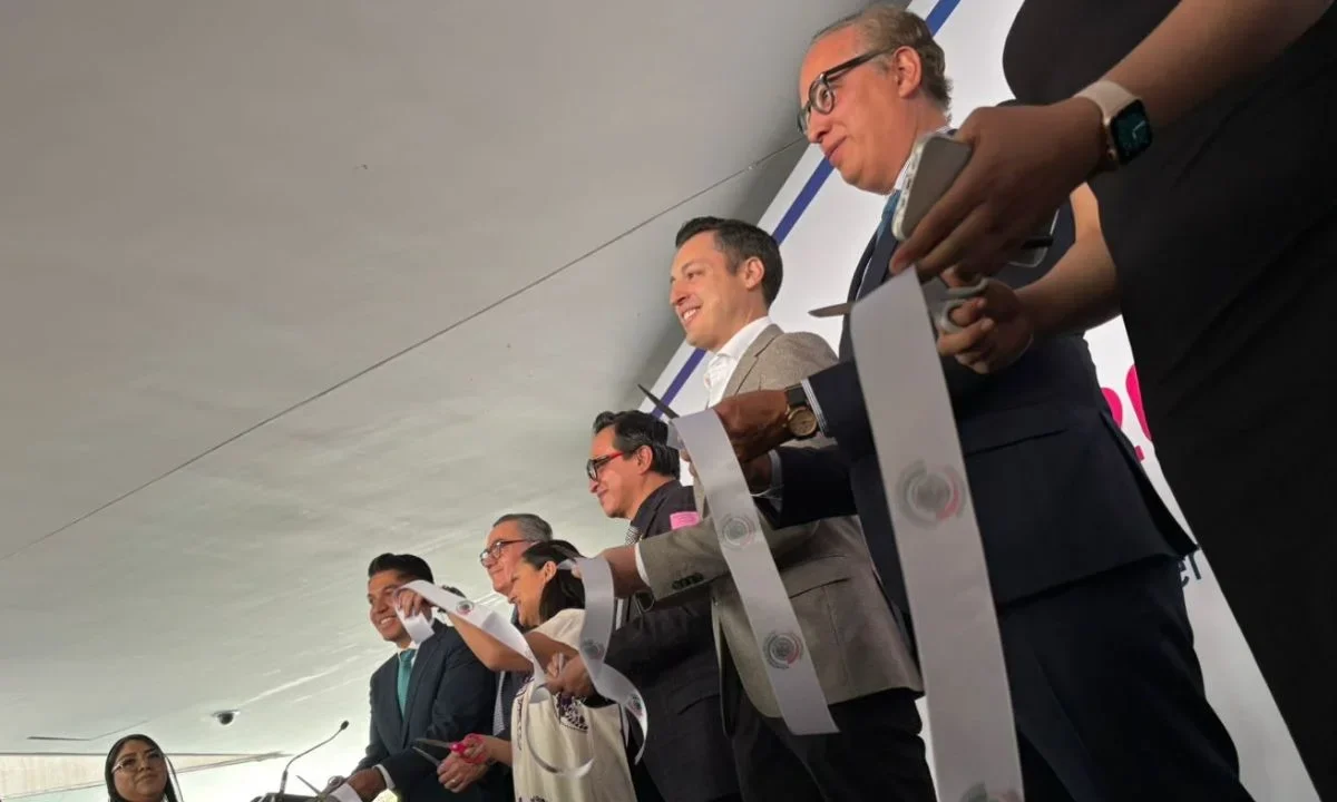 Al cuestionársele sobre su posible candidatura a la gubernatura de Nuevo León, Colosio Riojas respondió que no puede adelantar nada