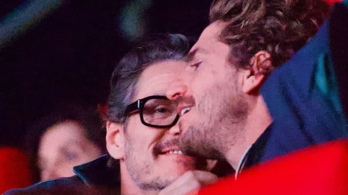 Pedro Pascal fue visto compartiendo un momento cercano con Rafael Olarra durante un paseo por las calles de Manhattan