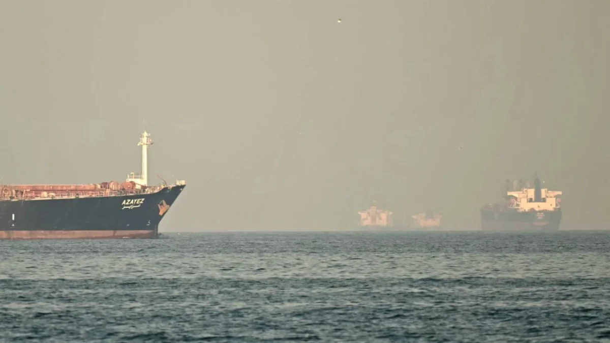 Washington ha llamado a los buques comerciales a 'mantenerse alejados' del Golfo Pérsico debido a 'importantes actividades militares'.