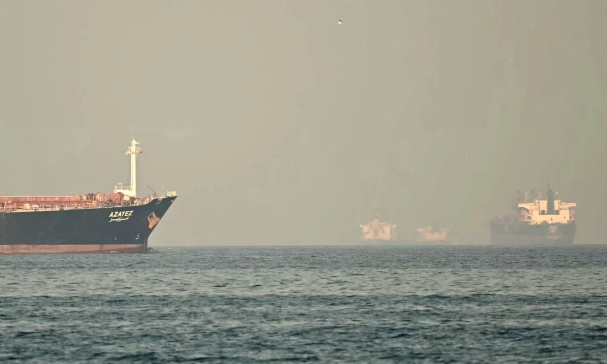 Washington ha llamado a los buques comerciales a 'mantenerse alejados' del Golfo Pérsico debido a 'importantes actividades militares'.
