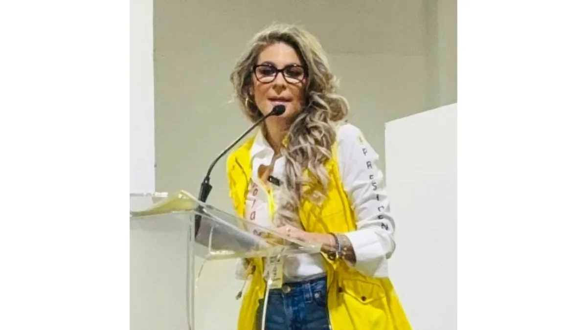 TECDMX ordena reconocer como presidenta del PRD CDMX a Nora Arias y validar documentos y sesiones que efectuó.