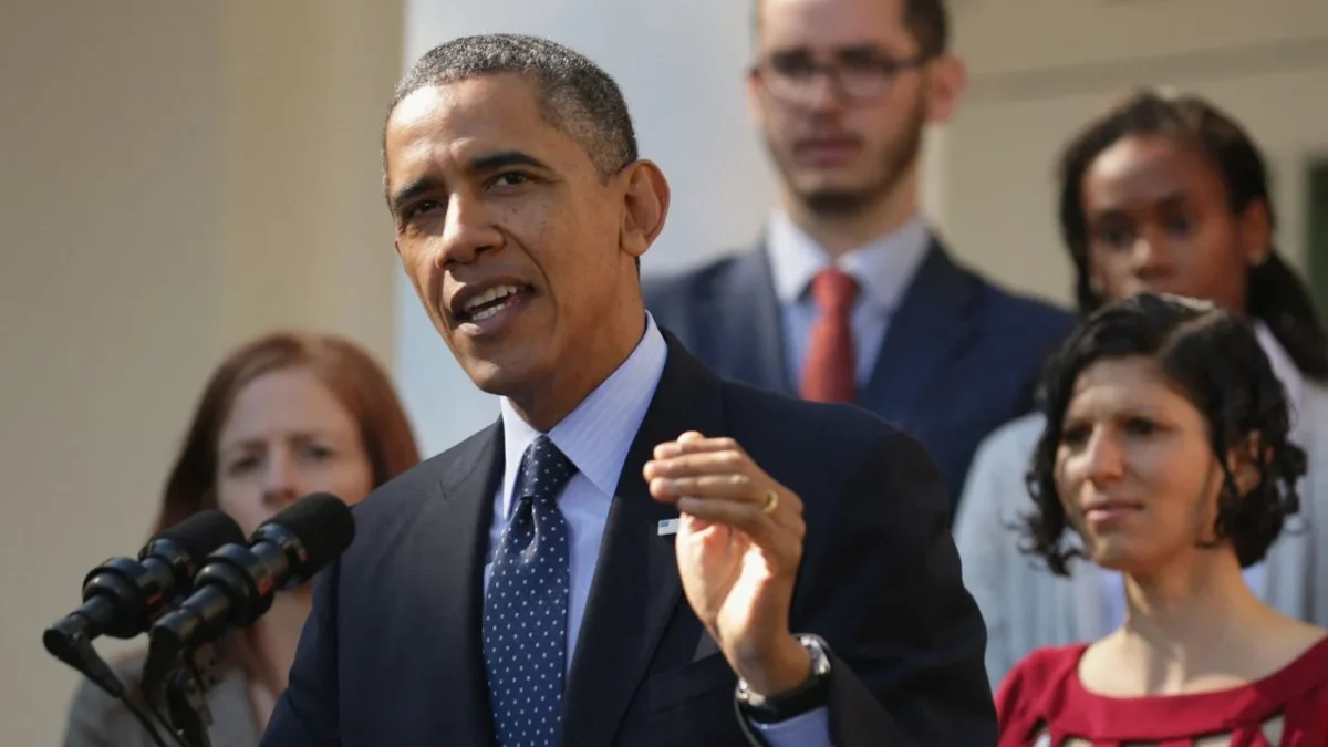 Barack Obama criticó la falta de vergüenza en las élites políticas, en una primera reacción a un video de él y Michelle, como monos.