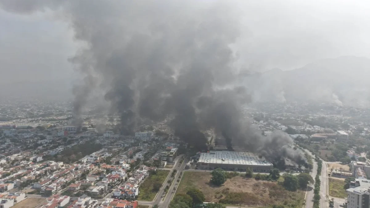 El abatimiento de 'El Mencho', no sólo desató bloqueos, incendios y cancelaciones de vuelos, también provoca ola de alertas diplomáticas.