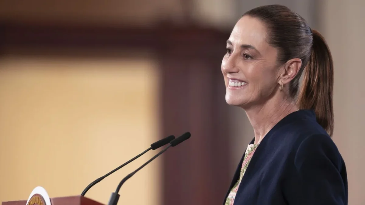 La presidenta Claudia Sheinbaum manifestó que el reordenamiento de comerciantes debe darse mediante el diálogo, no con shows en redes sociales.