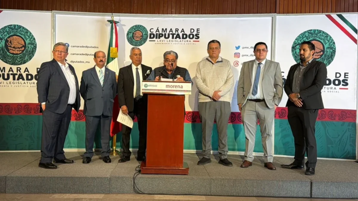 Los permisionarios expresaron que consideran la entrada de taxis de aplicación al AICM como una competencia desleal pues no pagan impuestos.