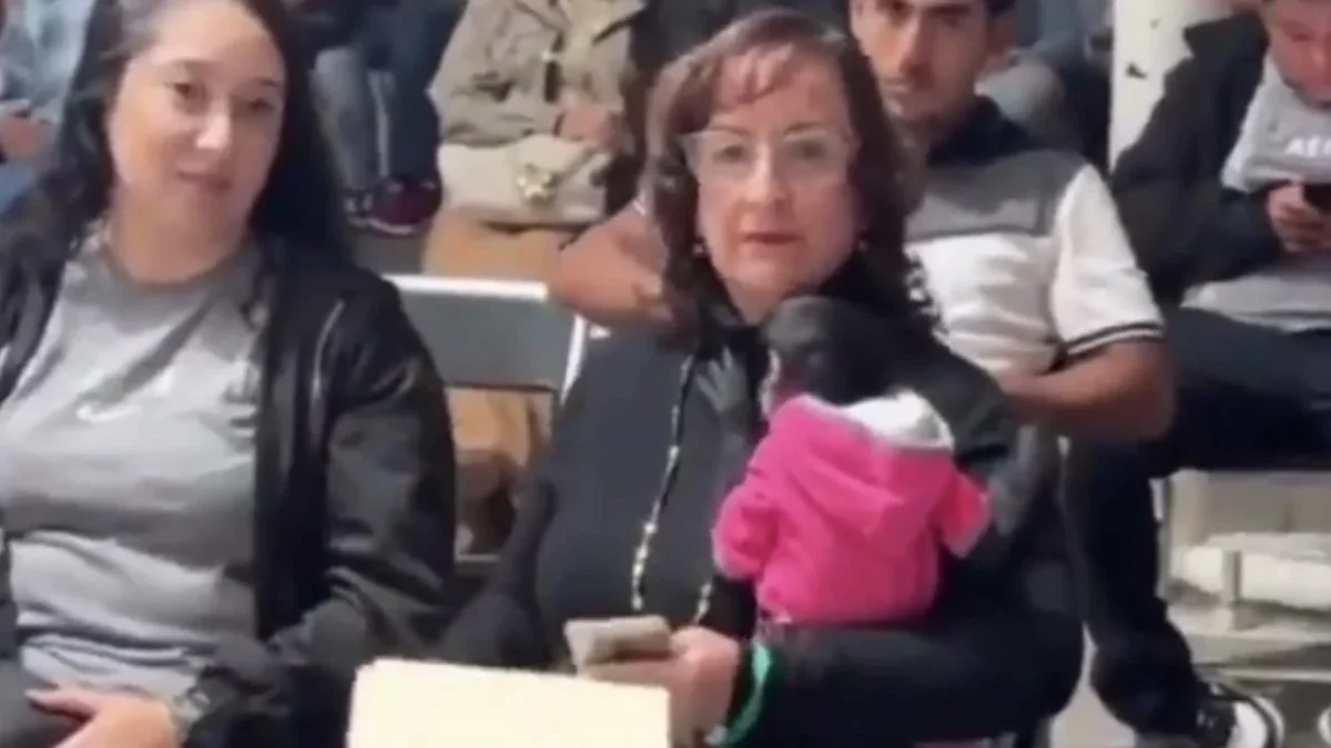 OCOTLÁN. En un video se observa a la regidora de MC, Silvia Villaroel, con la mascota.