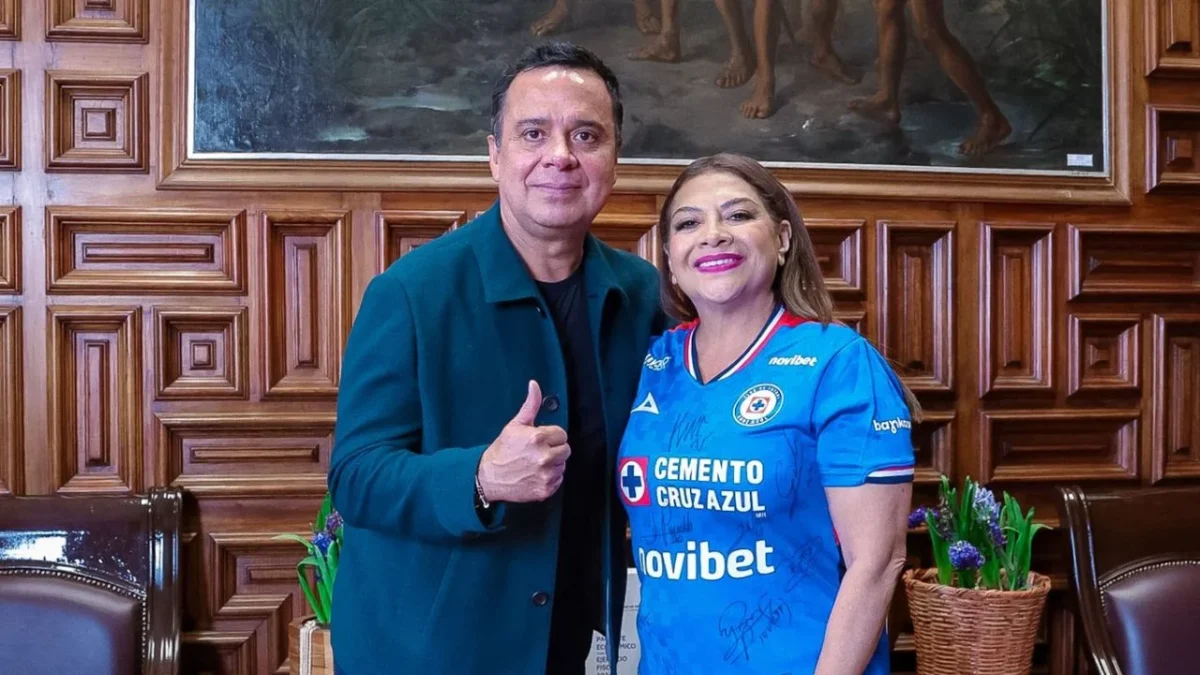Clara Brugada sostuvo una reunión con el presidente del Cruz Azul, Víctor Velázquez, la que calificó de 'muy fructífera'.