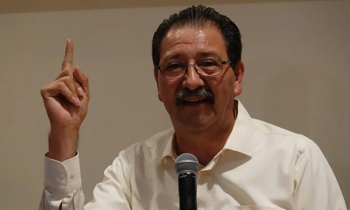 Reginaldo Sandoval (PT) señaló que el número de legisladores plurinominales se mantendrá en el Congreso, mientras siguen las negociaciones entre partidos.