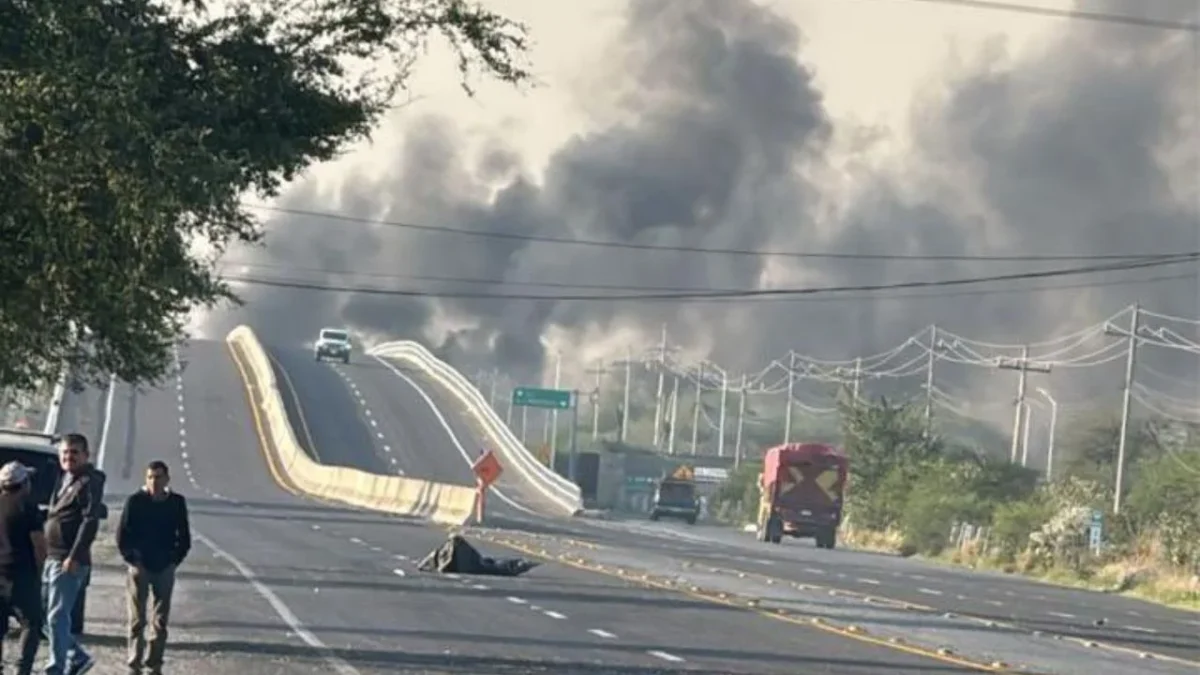 Reportan bloqueos y enfrentamientos en Jalisco tras operativo en Tapalpa