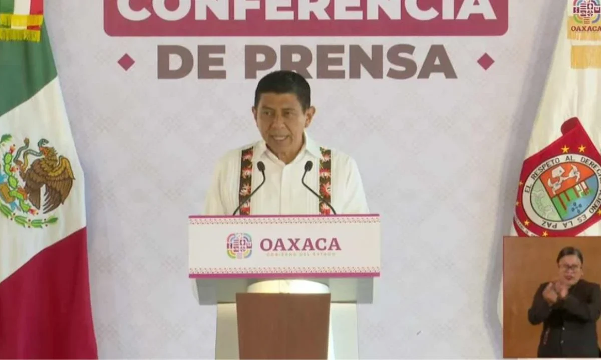 El gobernador de Oaxaca, Salomón Jara Cruz, anunció la salida de 16 funcionarios de su administración y hará cambios en su gabinete.