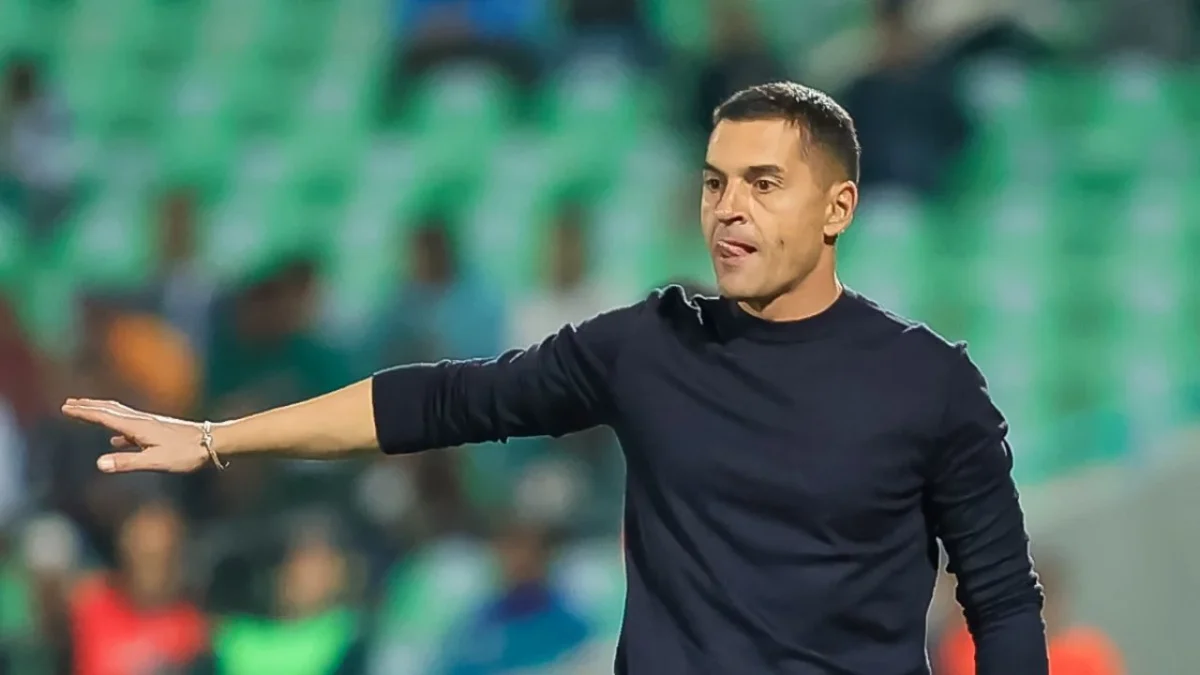 Santos cesa a Francisco Rodríguez como entrenador del club