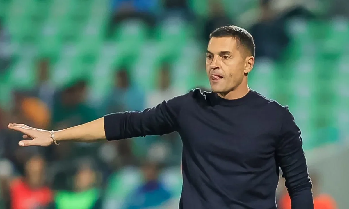 Santos cesa a Francisco Rodríguez como entrenador del club