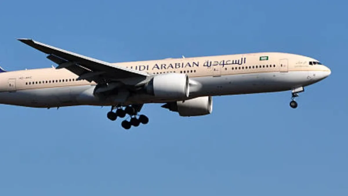 Saudia anunció la cancelación de vuelos en Medio Oriente tras el aumento de tensiones por ataques contra Irán.