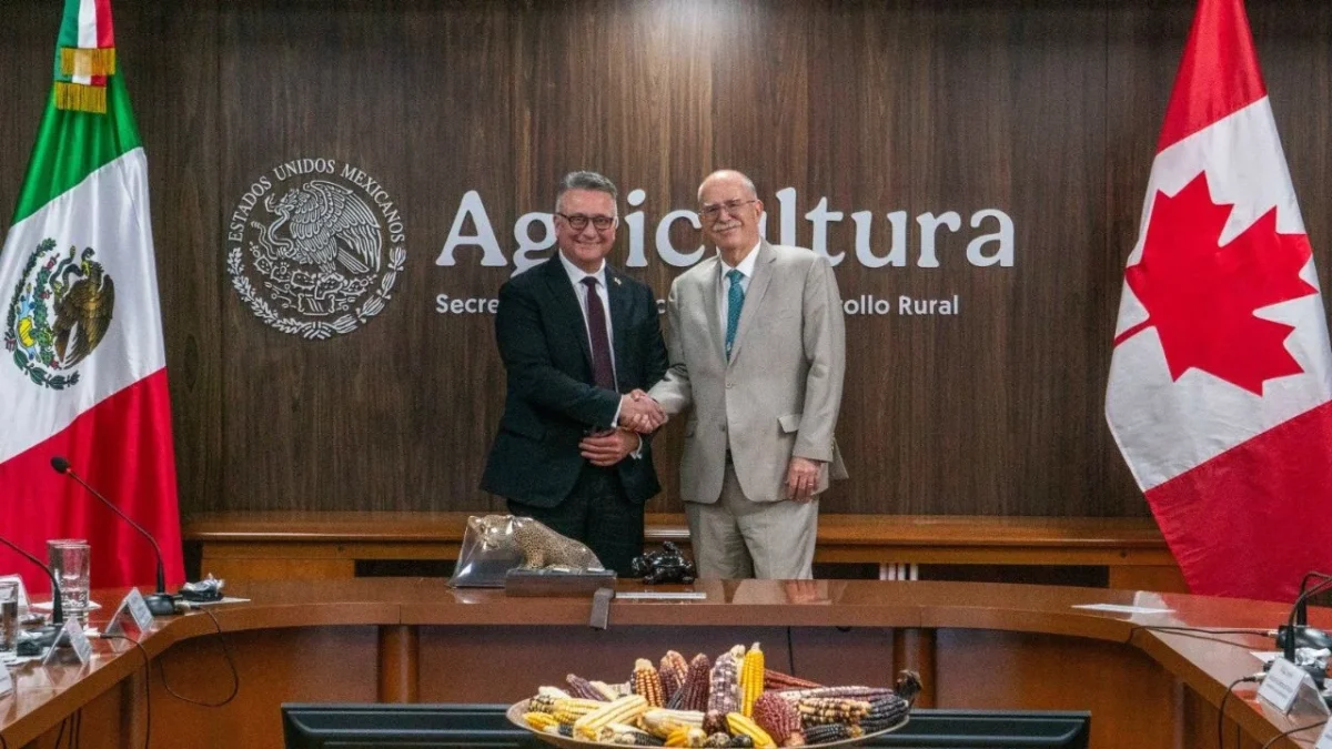 El secretario de Agricultura, Julio Berdegué, sostuvo un encuentro con el ministro canadiense Heath MacDonald durante la visita de una delegación de Canadá a México.